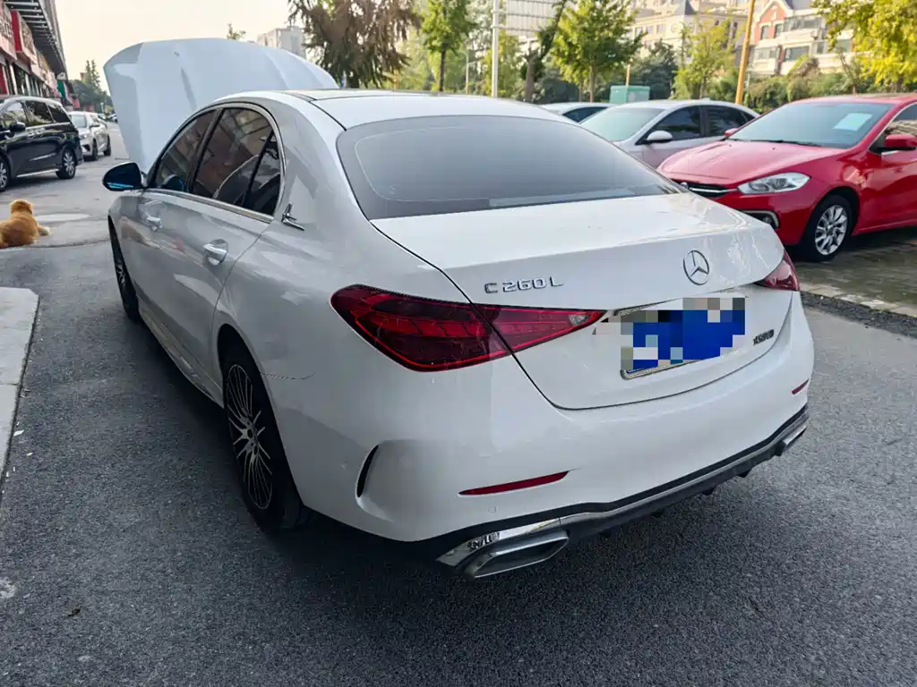 Mercedes-Benz C-Class — миниатюра 3