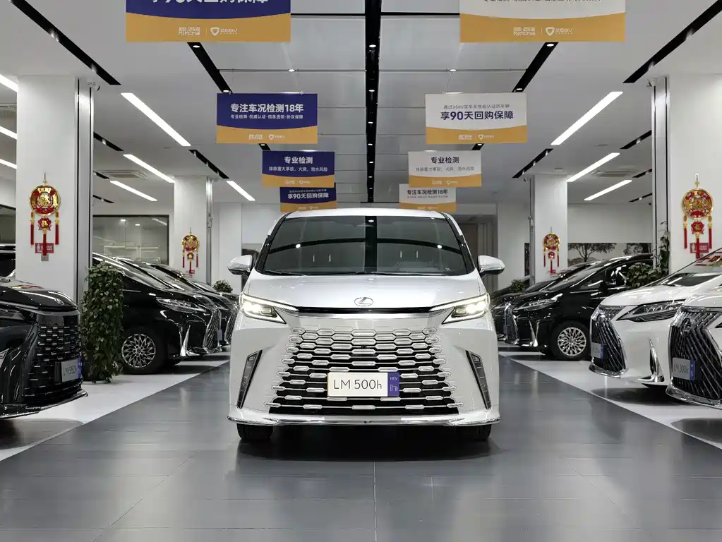 Lexus LM — миниатюра 3