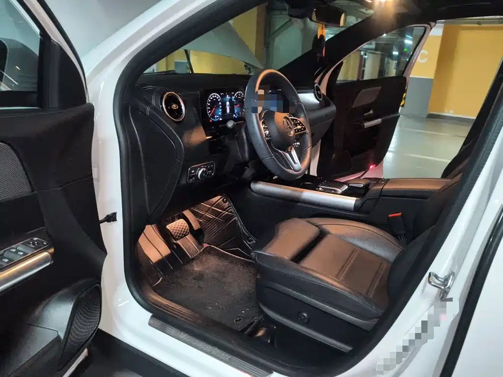 Mercedes-Benz GLA — миниатюра 8