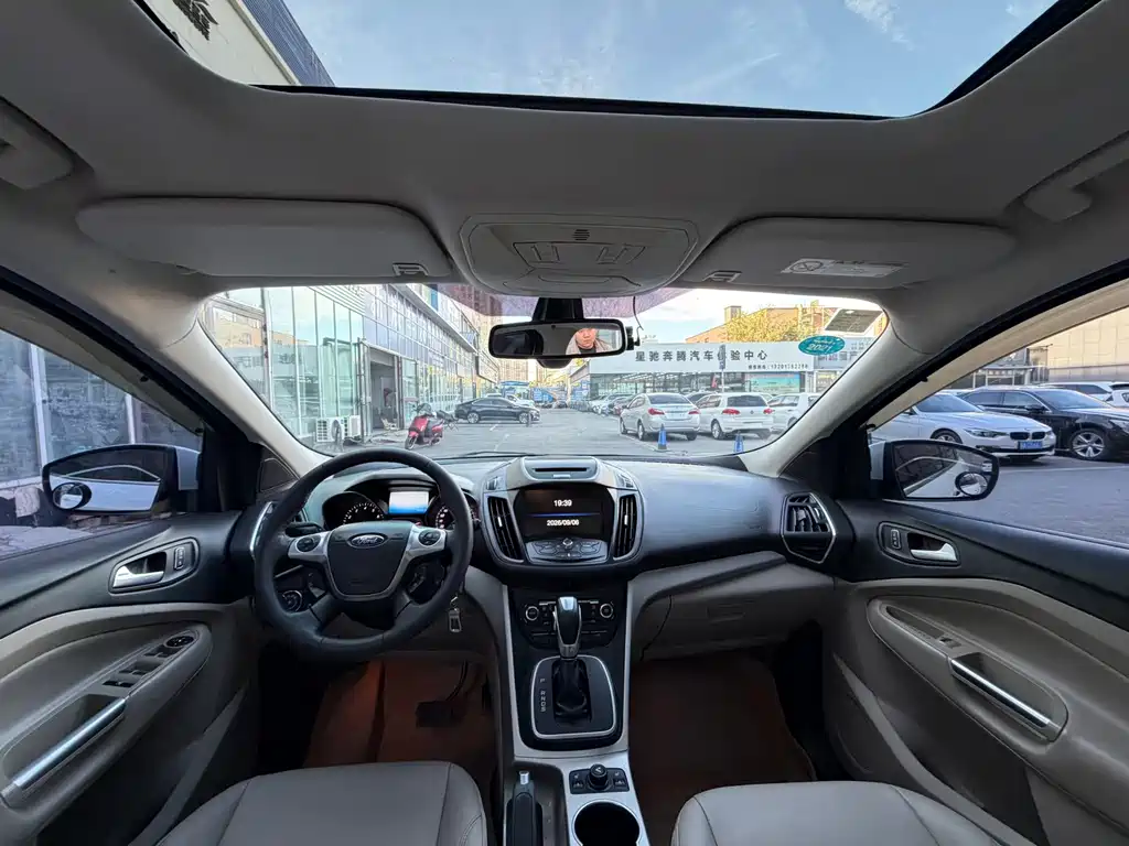 Ford Kuga — миниатюра 5