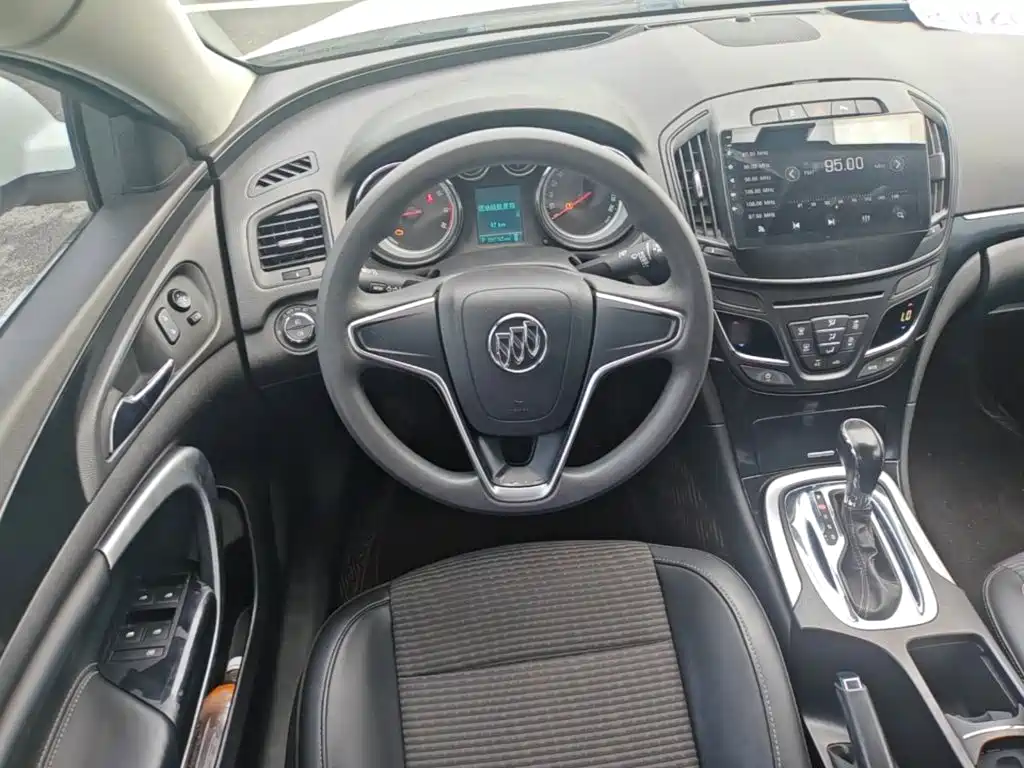 Buick Regal — миниатюра 15