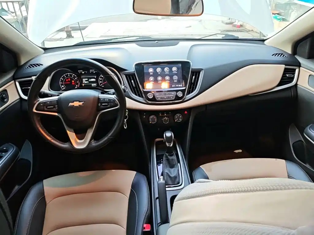 Chevrolet Monza — миниатюра 10