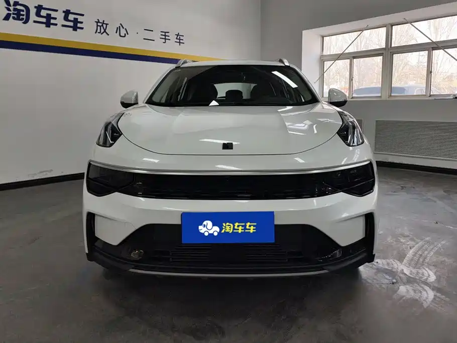 Lynk & Co 01 — миниатюра 2