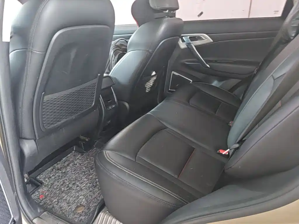 Geely Boyue — миниатюра 17