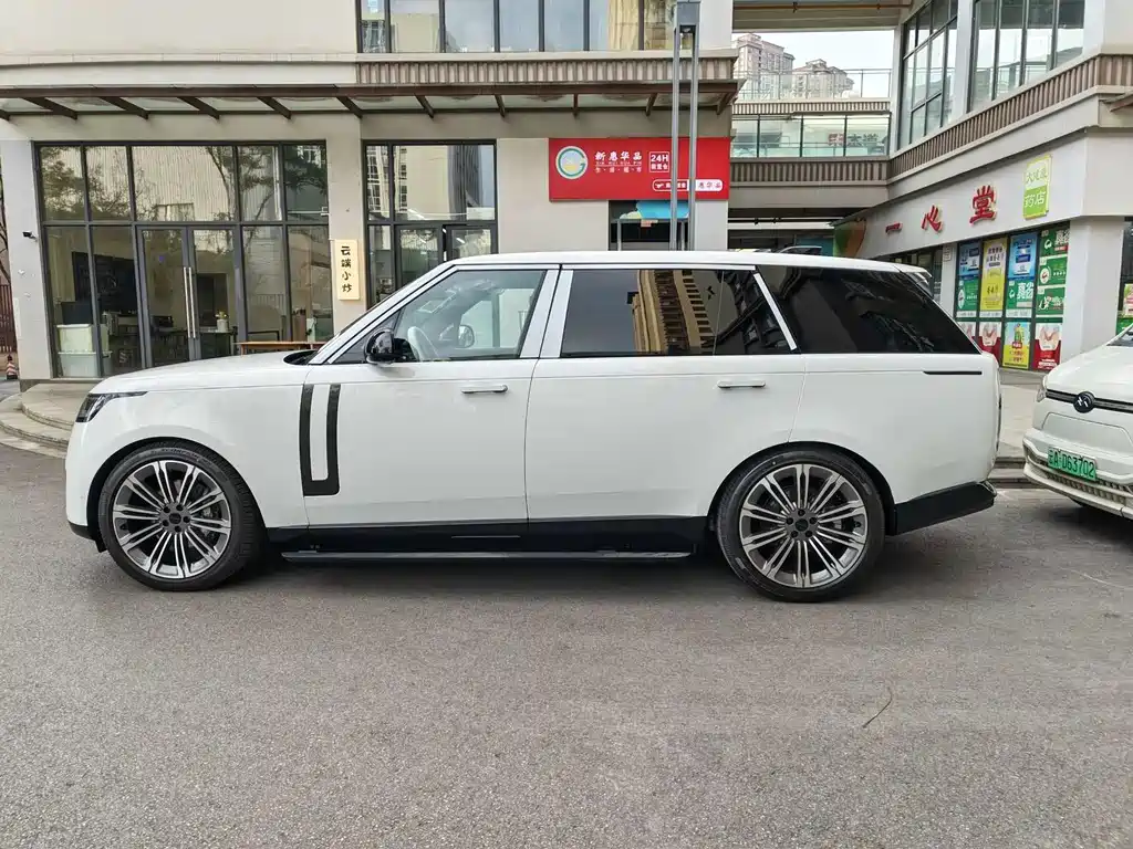 Land Rover Range Rover — миниатюра 6