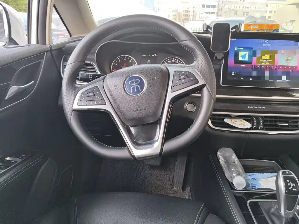 BYD MAX — миниатюра 6