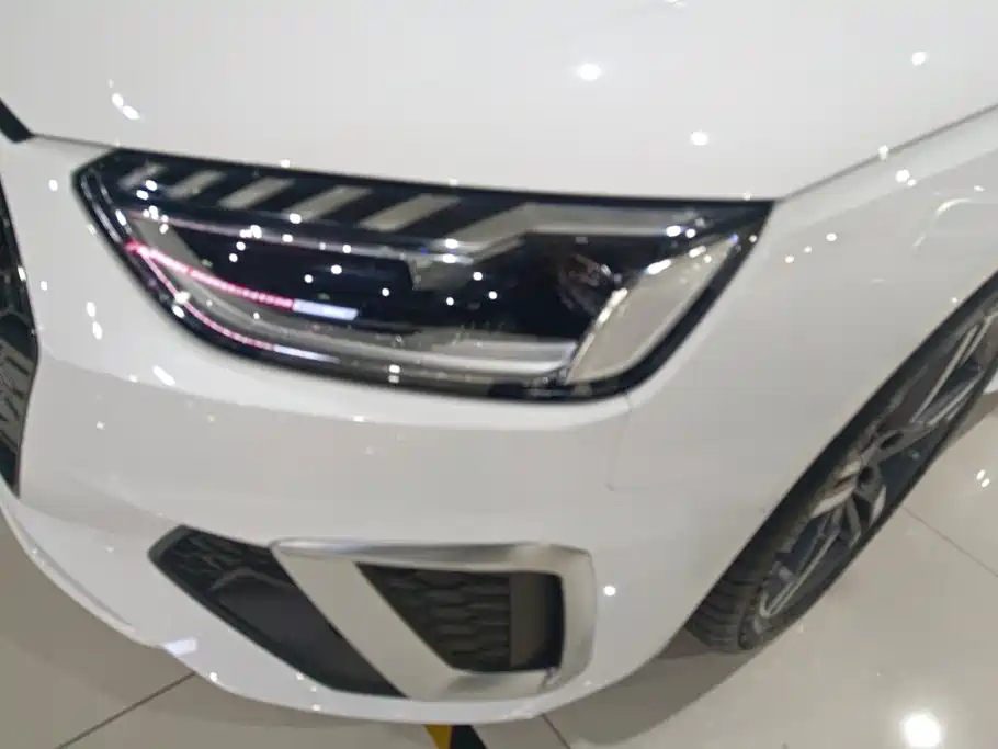 Audi A4L — миниатюра 5