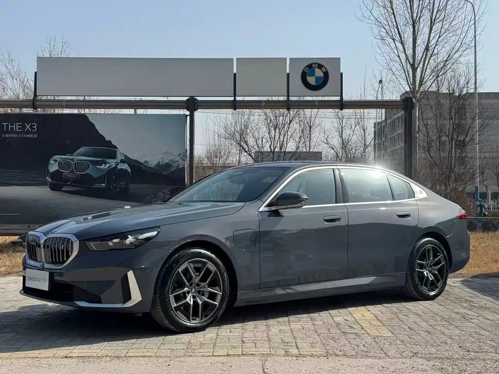 BMW I5