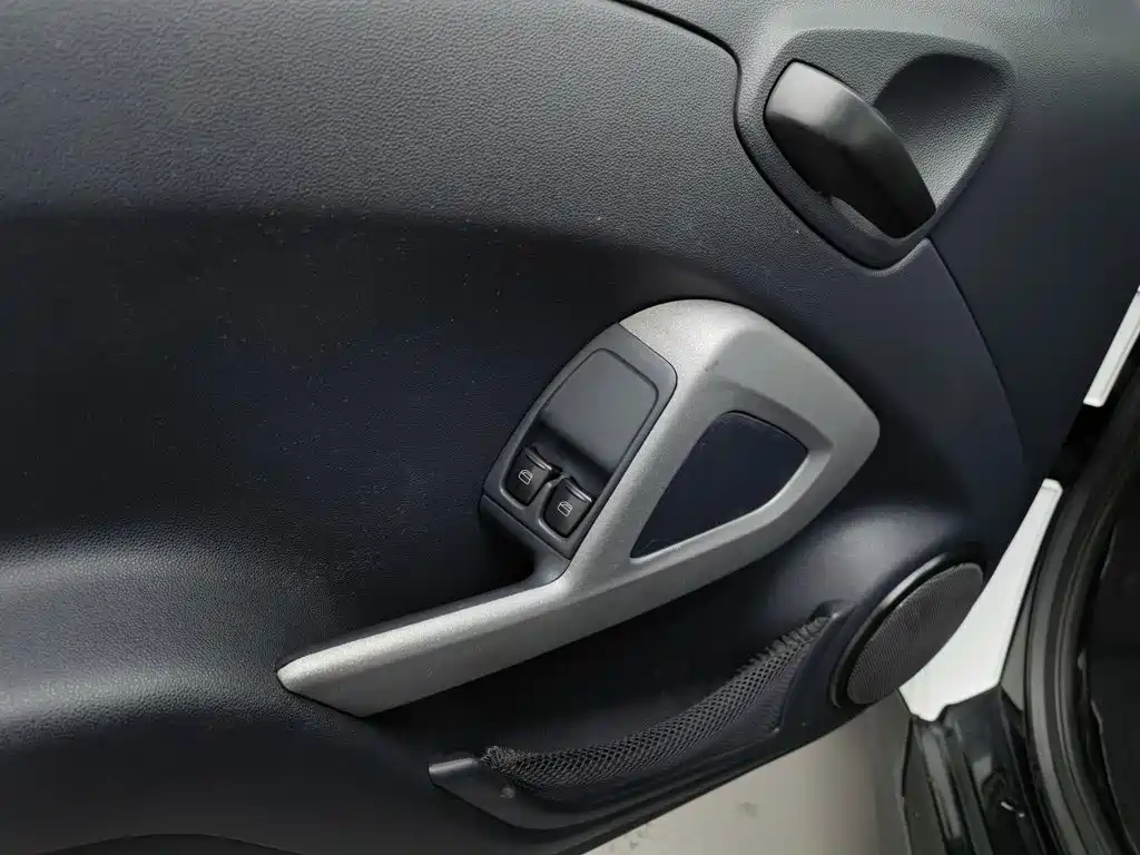 smart Smart Fortwo — миниатюра 9