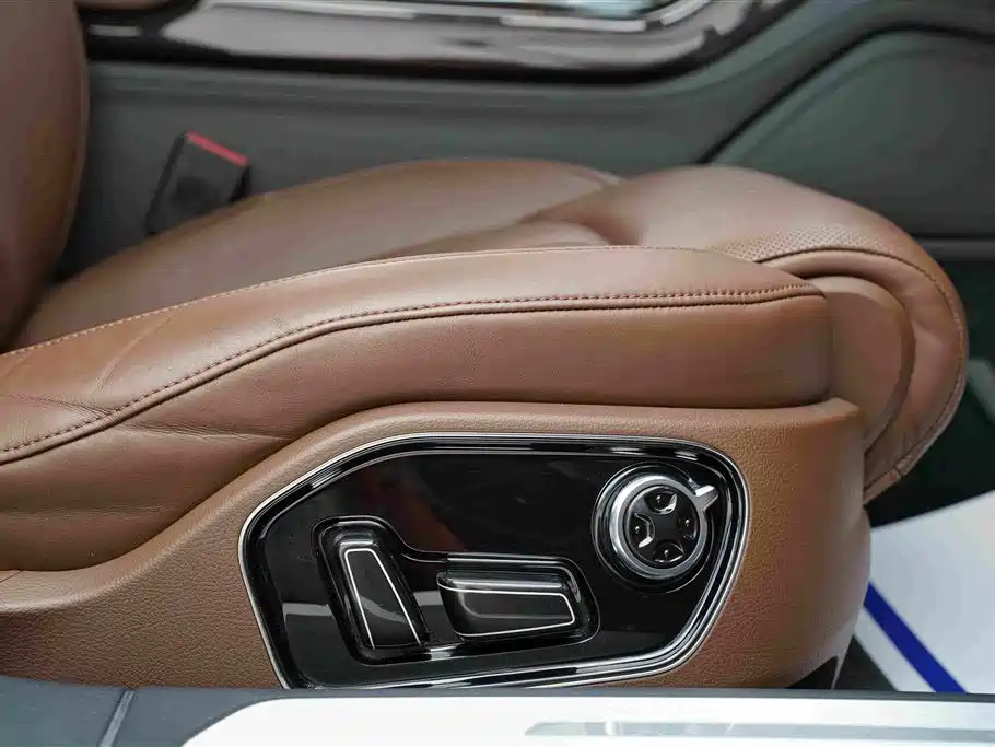 Audi A8 — миниатюра 25