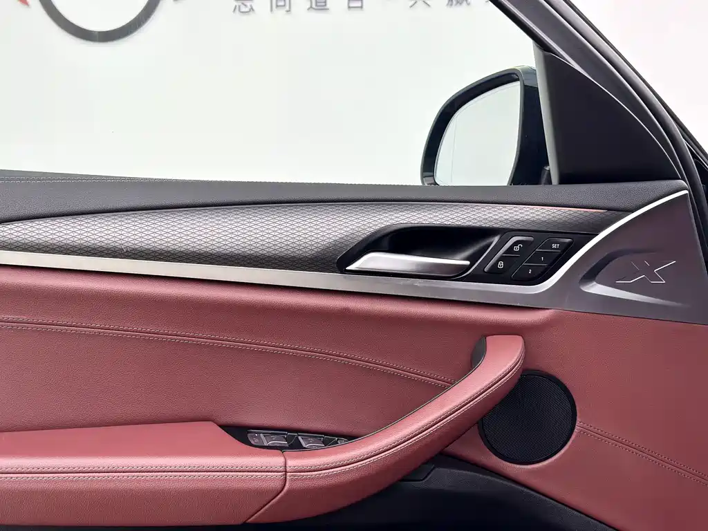 BMW X4 — миниатюра 13