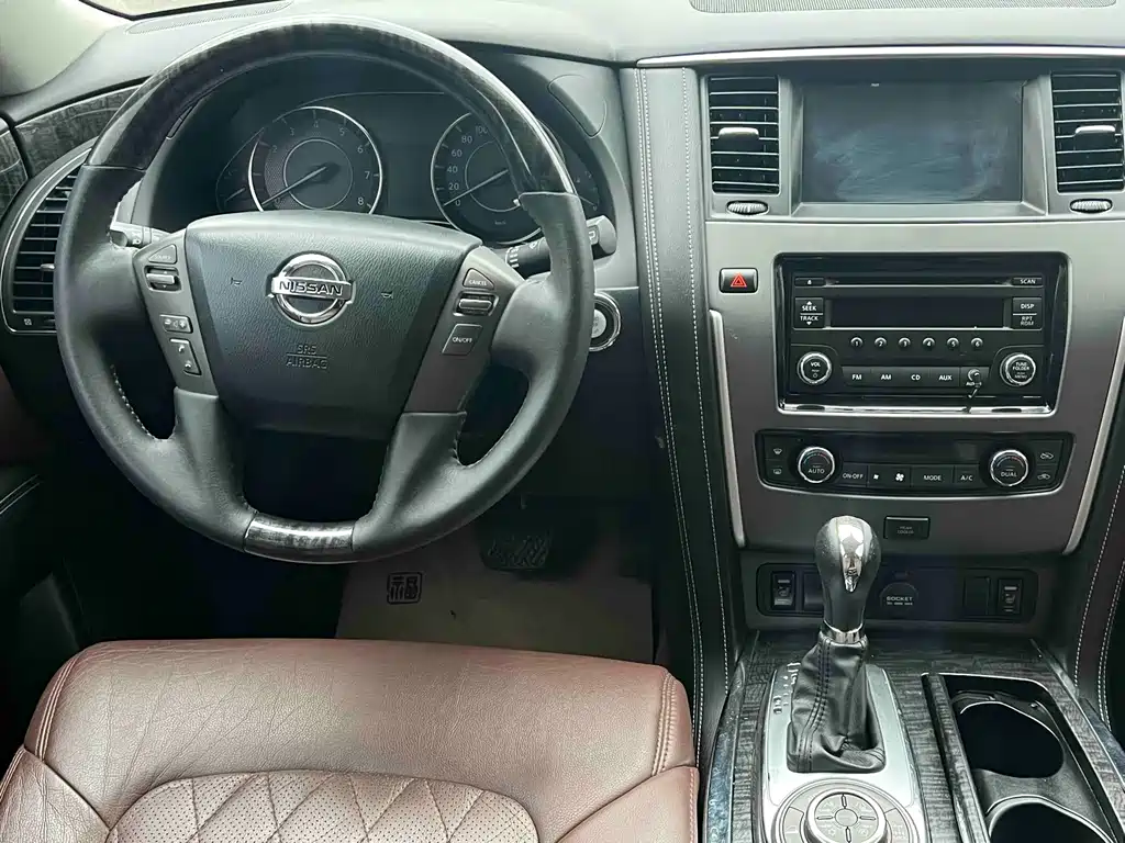 Nissan Patrol — миниатюра 9