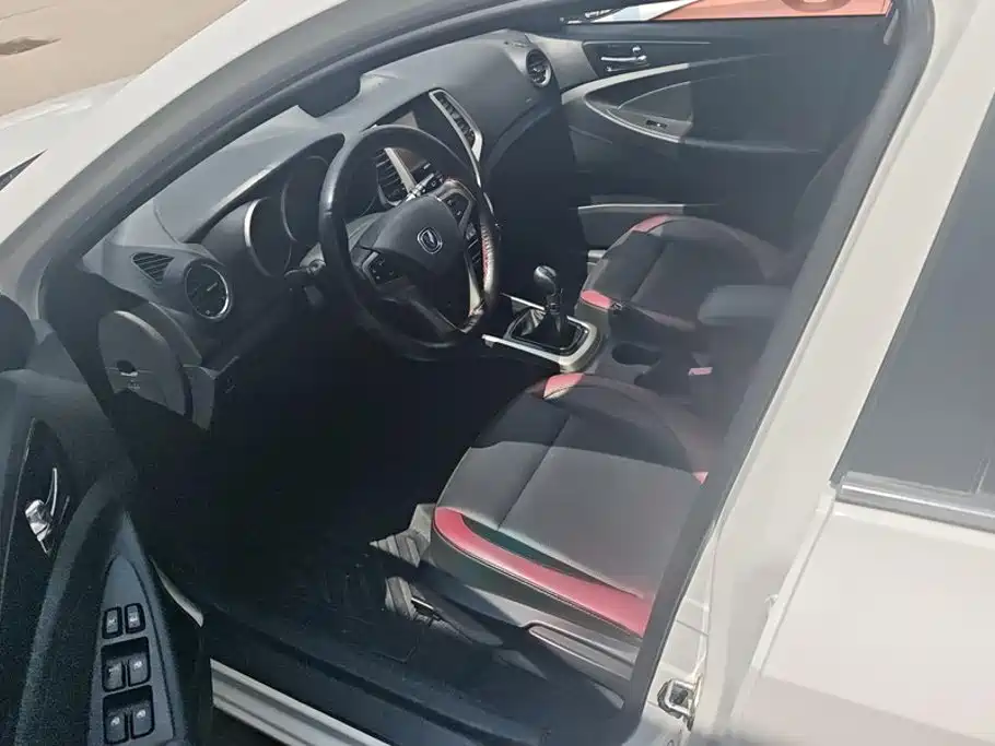 Changan Eado XT — миниатюра 9