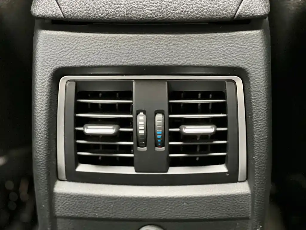BMW 3 Series — миниатюра 12