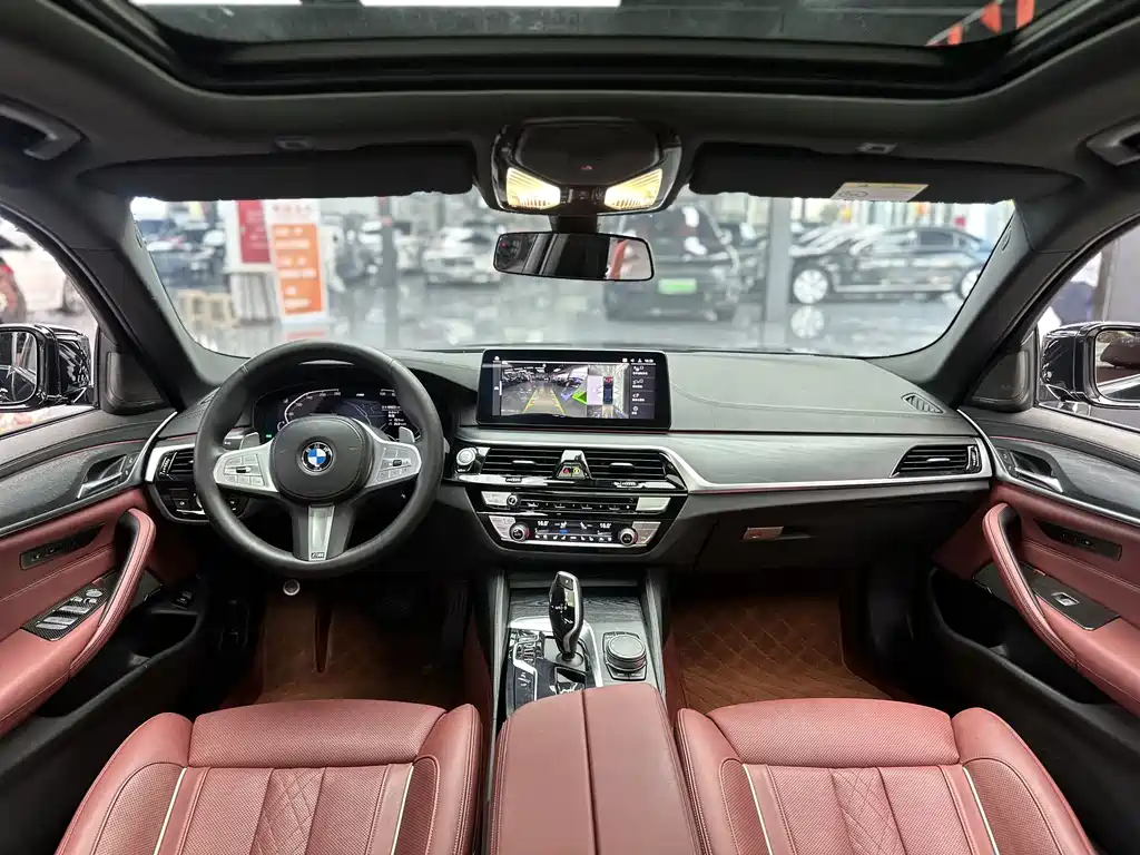 BMW 5 Series — миниатюра 9