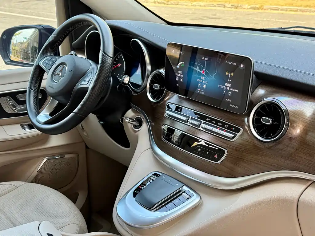 MERCEDES-BENZ V CLASS