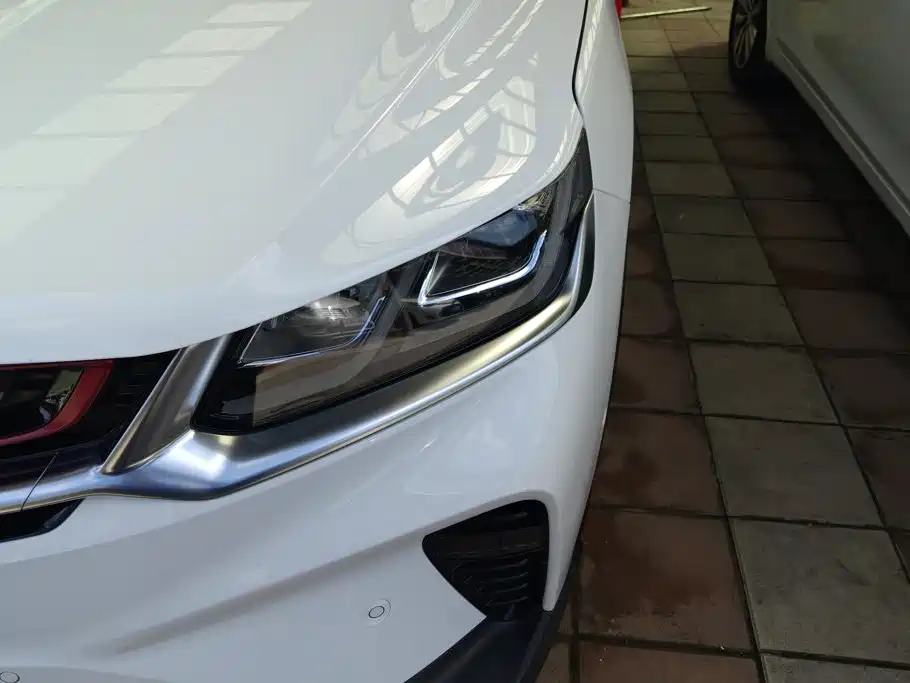 Geely Binyue — миниатюра 5