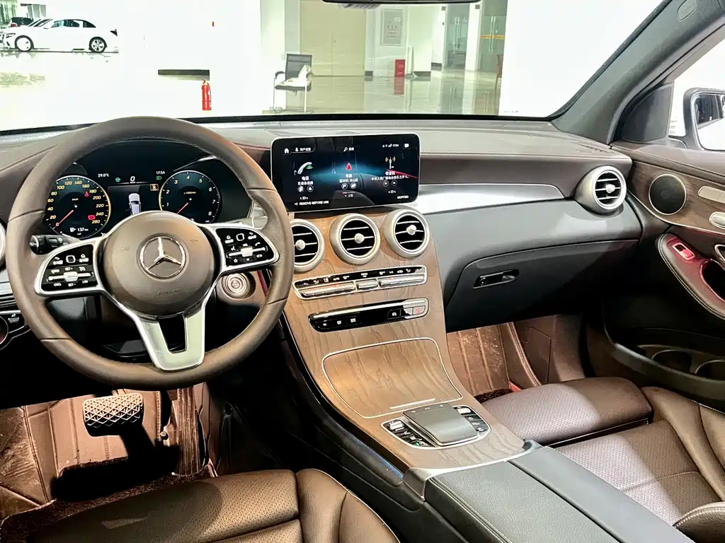 Mercedes-Benz GLC — миниатюра 7