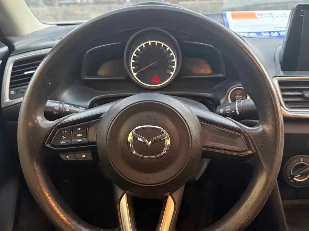 MAZDA 3 ANGKESAILA