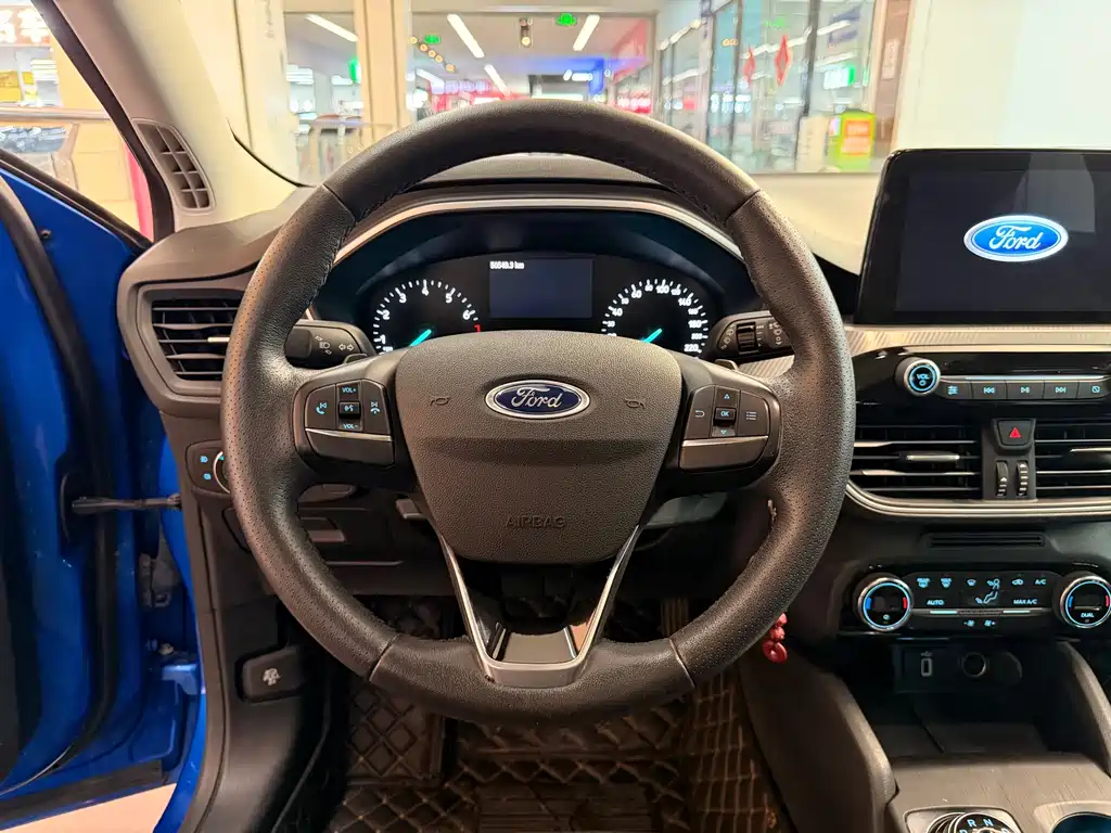 Ford Focus — миниатюра 10