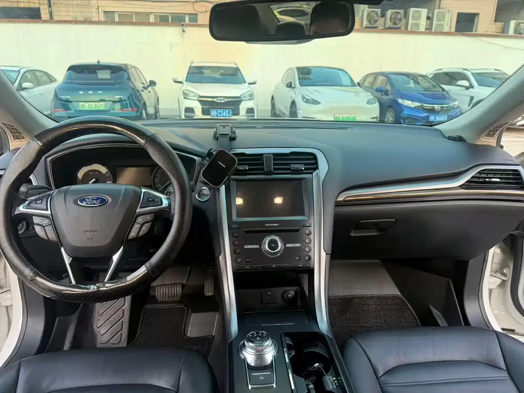 Ford Mondeo — миниатюра 4