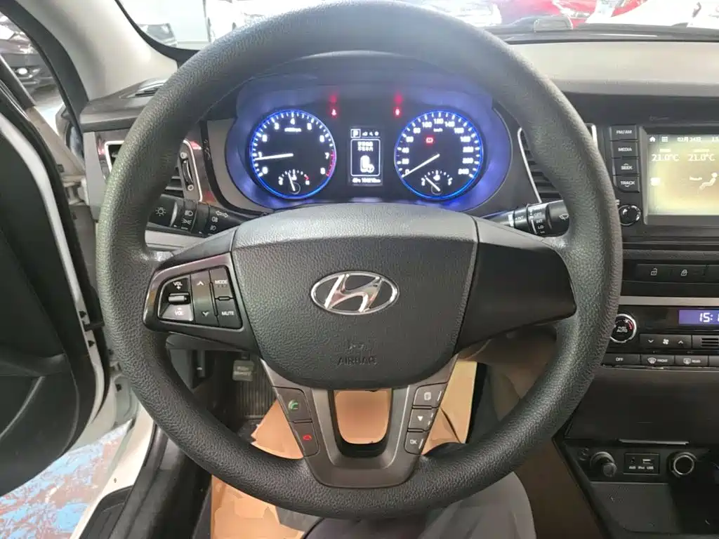 Hyundai Mistra — миниатюра 11