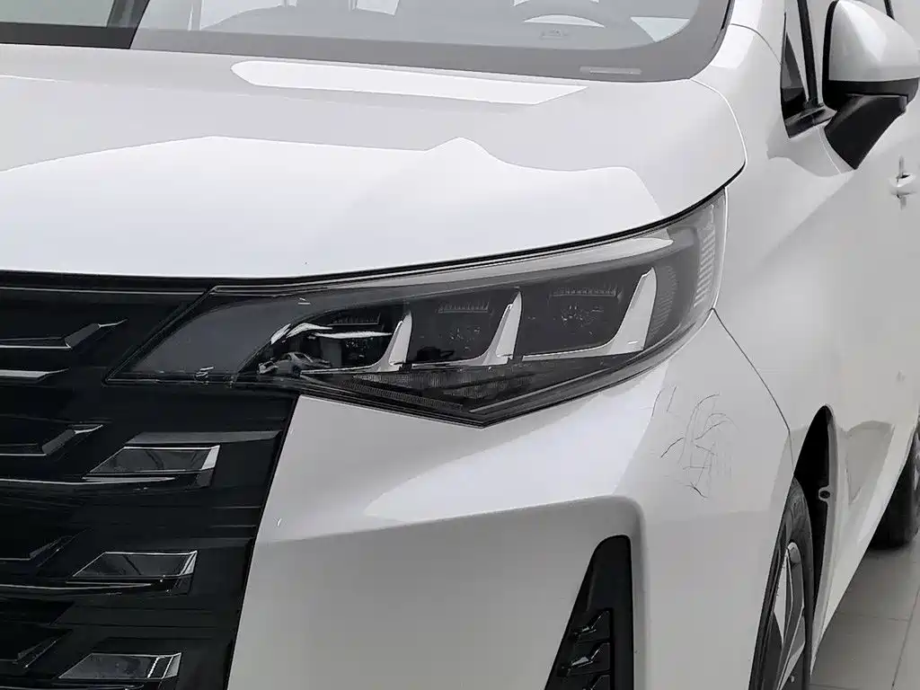 GAC Motor Trumpchi M6 — миниатюра 7
