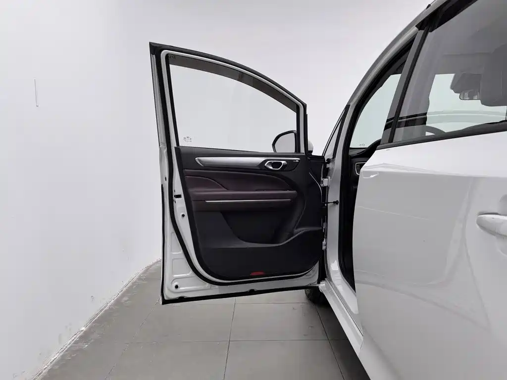 GAC Motor Trumpchi M6 — миниатюра 8