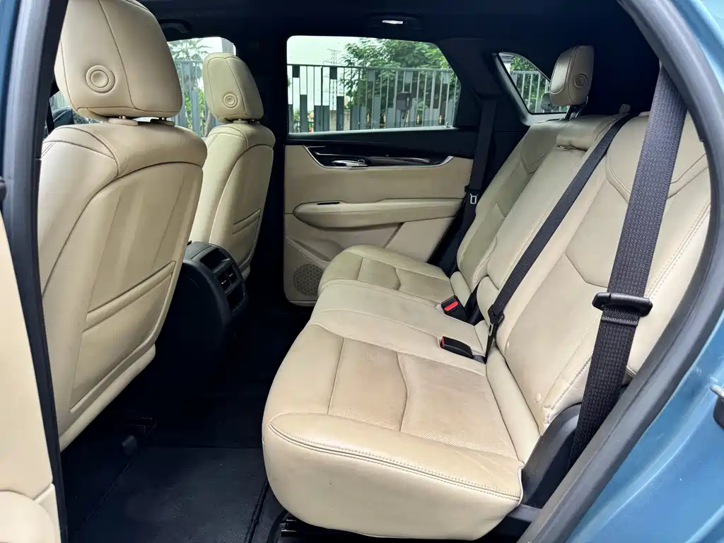 Cadillac XT5 — миниатюра 6