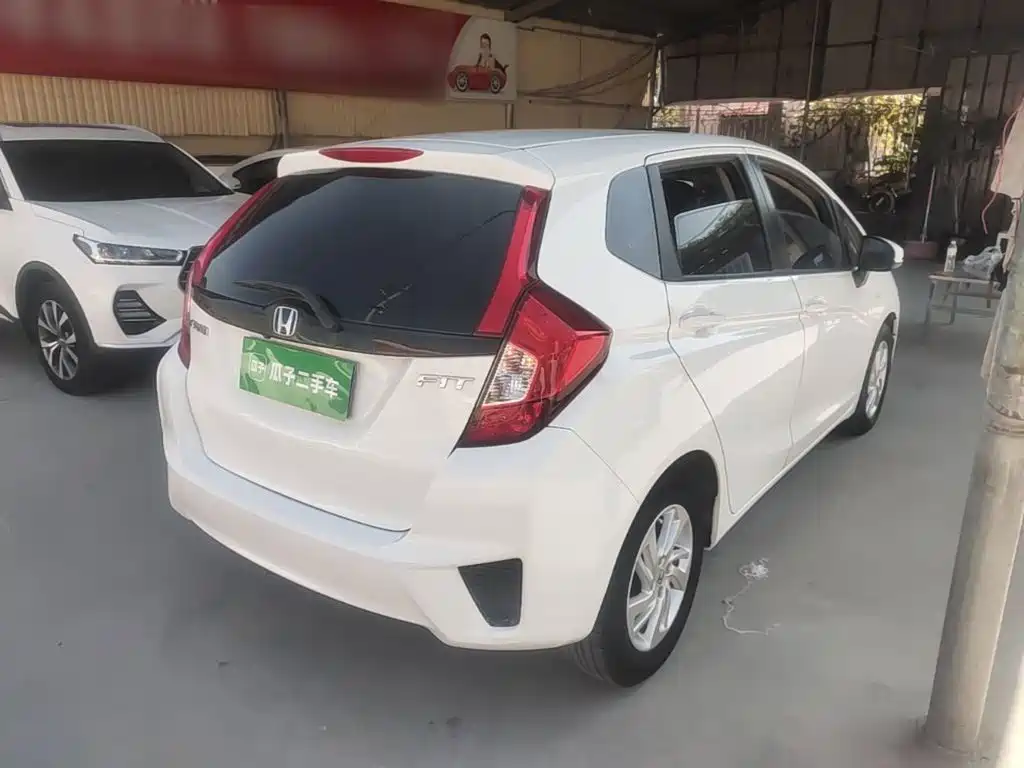 Honda Fit — миниатюра 7