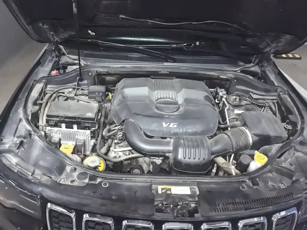 Jeep Grand Cherokee (Import) — миниатюра 11