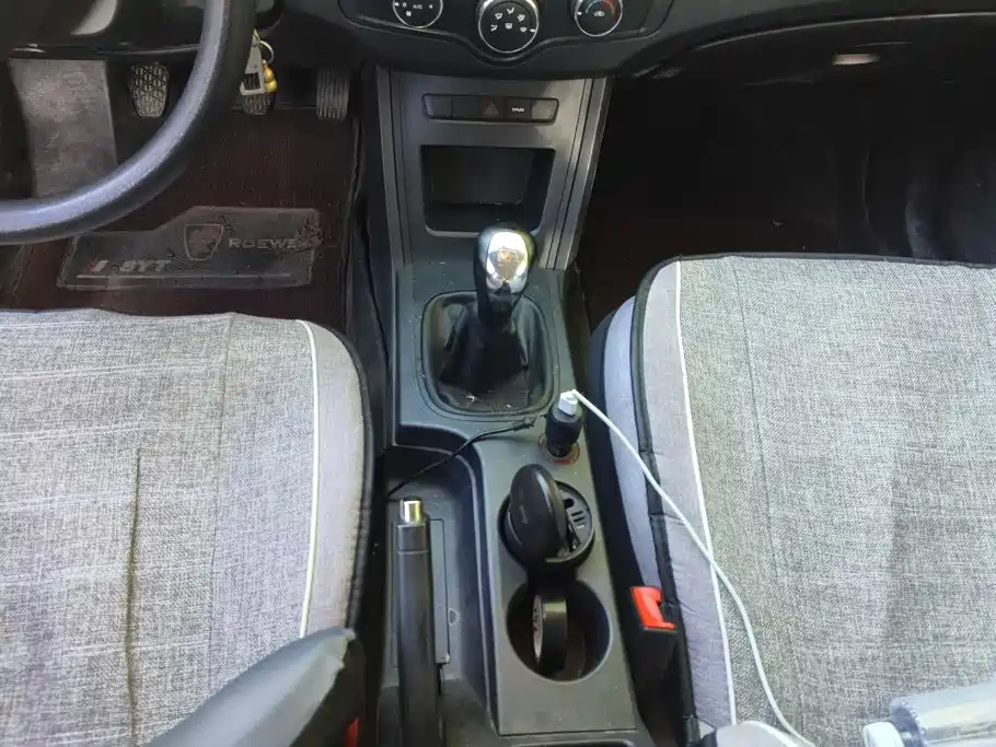 Roewe 350 — миниатюра 16