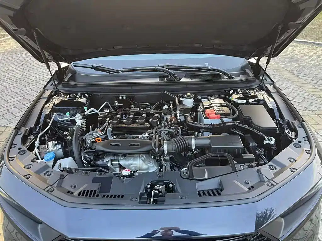 Honda Accord — миниатюра 17