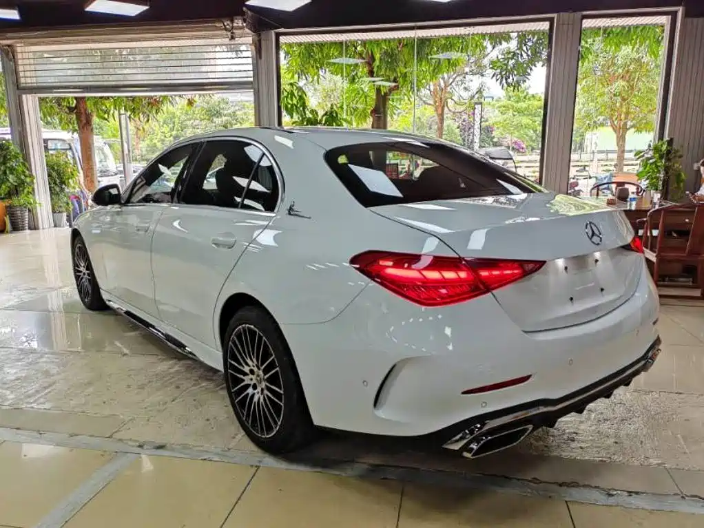 Mercedes-Benz C-Class — миниатюра 7