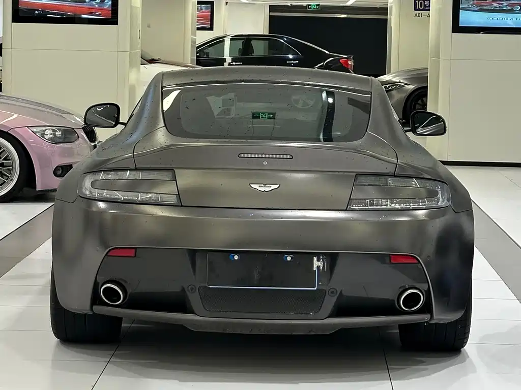 Aston Martin V8 Vantage — миниатюра 14