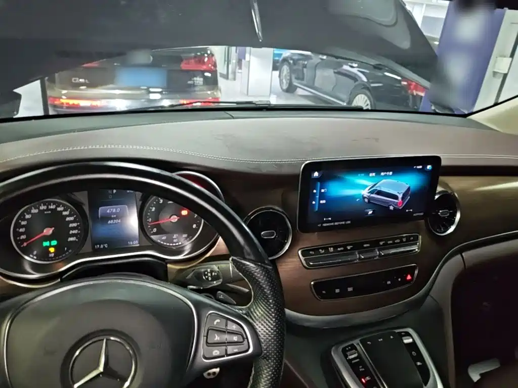 Mercedes-Benz V-Class — миниатюра 10