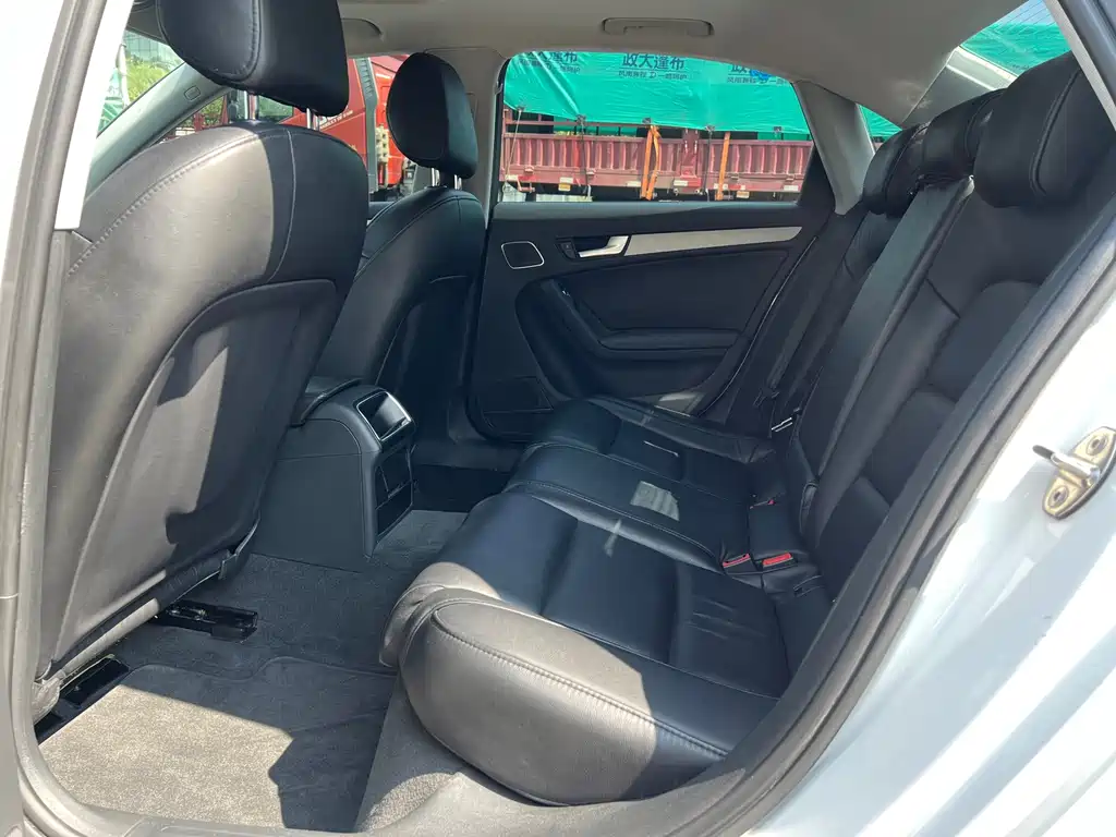 Audi A4L — миниатюра 8