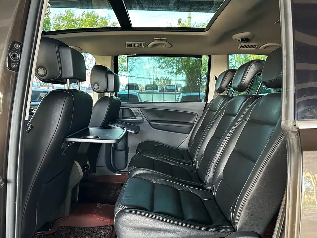 Volkswagen Sharan — миниатюра 9
