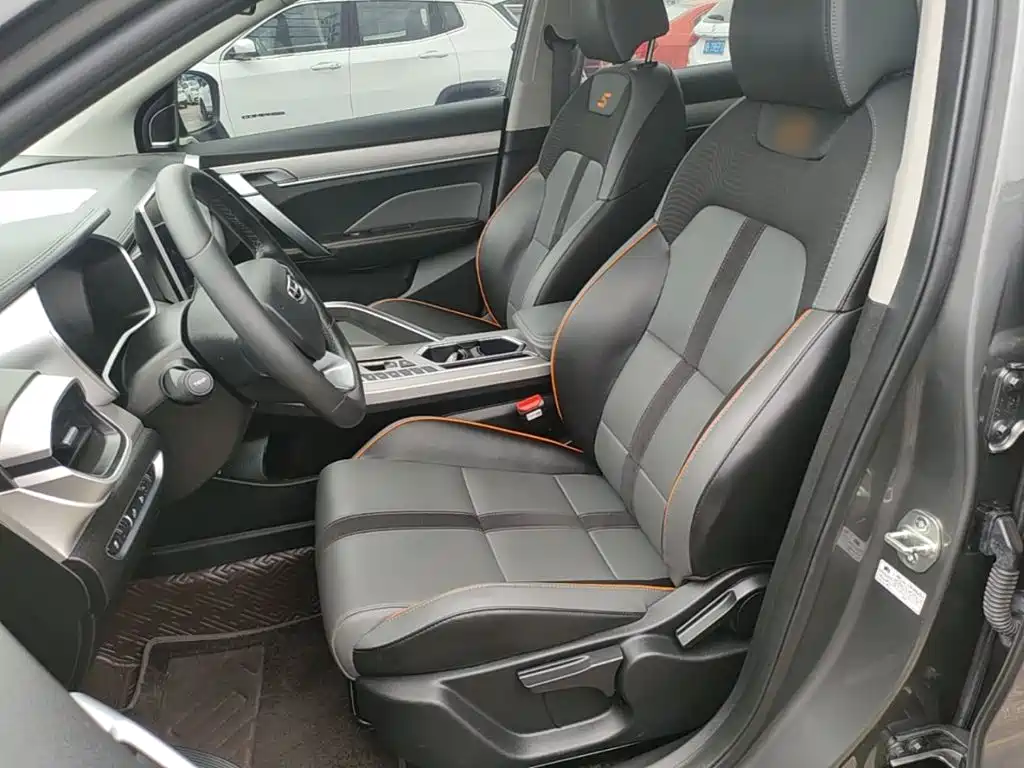 Geely Binyue — миниатюра 15