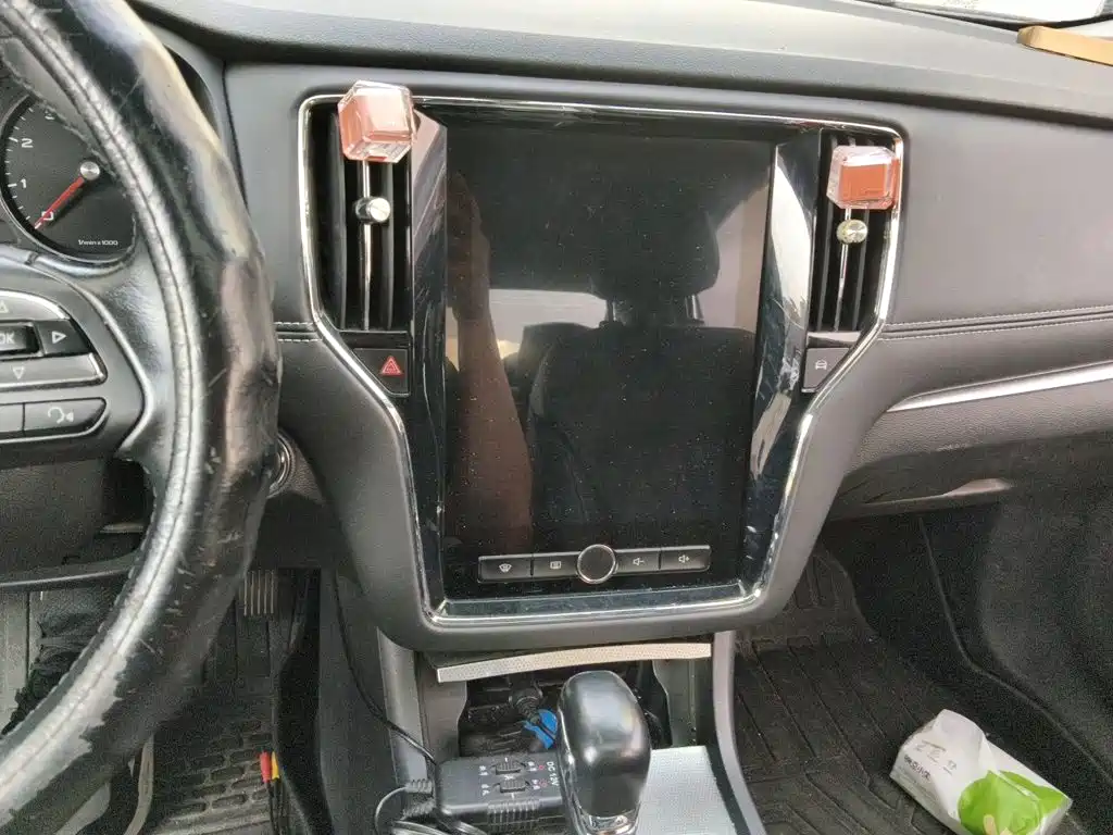 Roewe i6 Classic — миниатюра 14