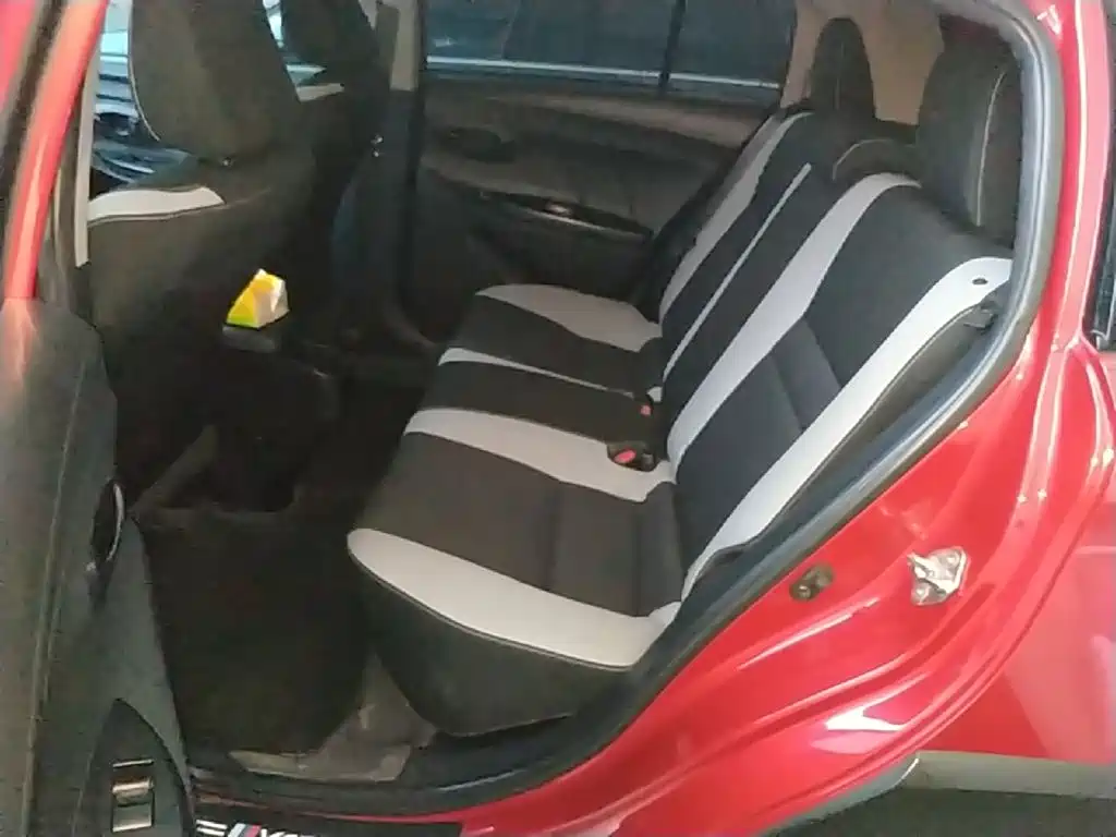 Toyota Yaris L — миниатюра 17