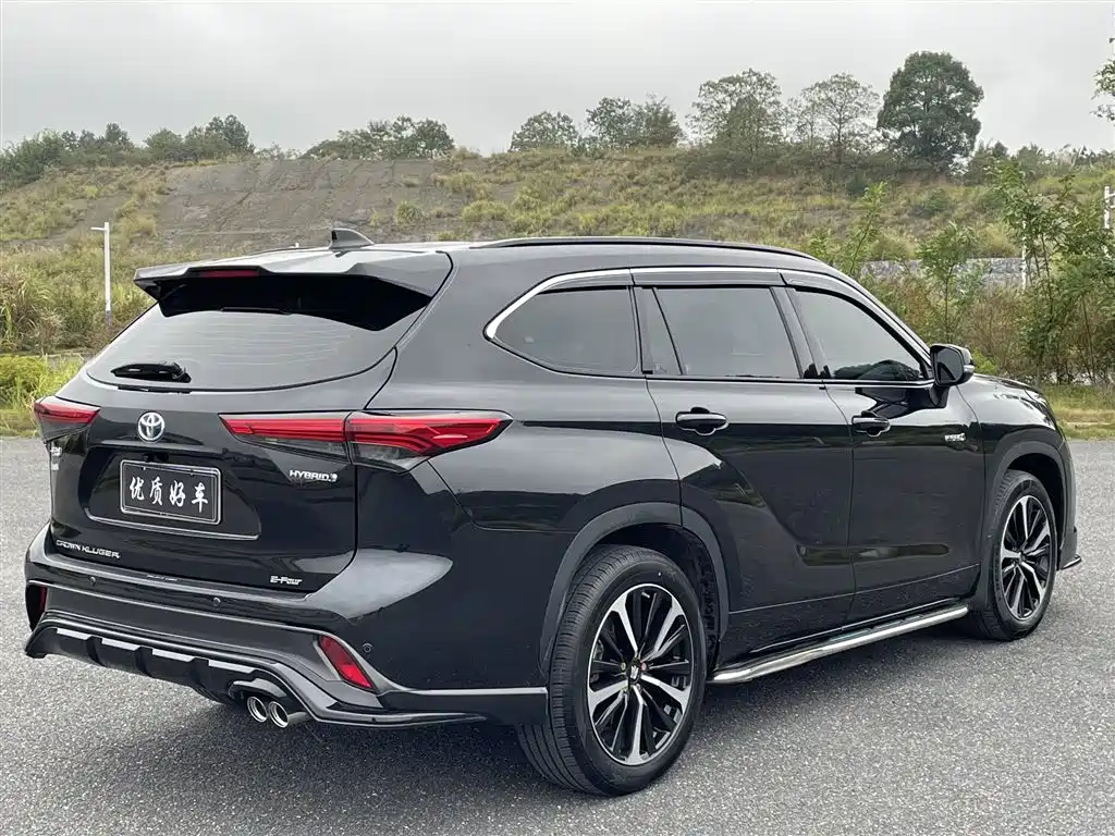 TOYOTA CROWN LUFANG
