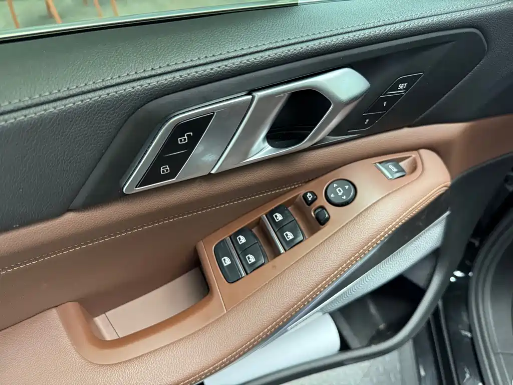 BMW X5 (Import) — миниатюра 11