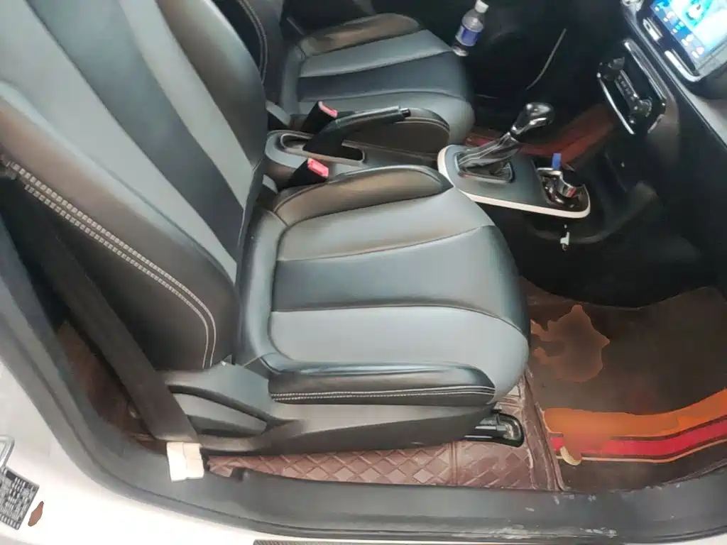 Roewe Clever — миниатюра 25