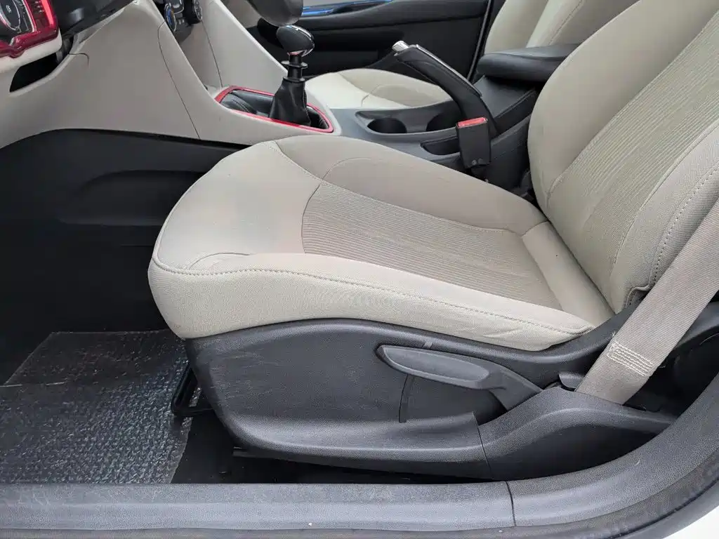 Buick Excelle — миниатюра 20