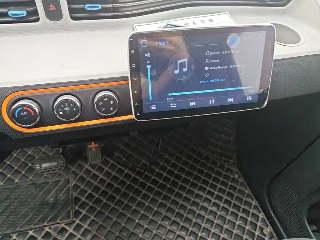 Wuling MINIEV — миниатюра 13