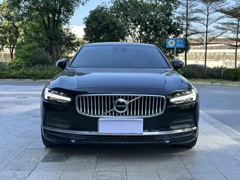 Volvo S90 — миниатюра 2