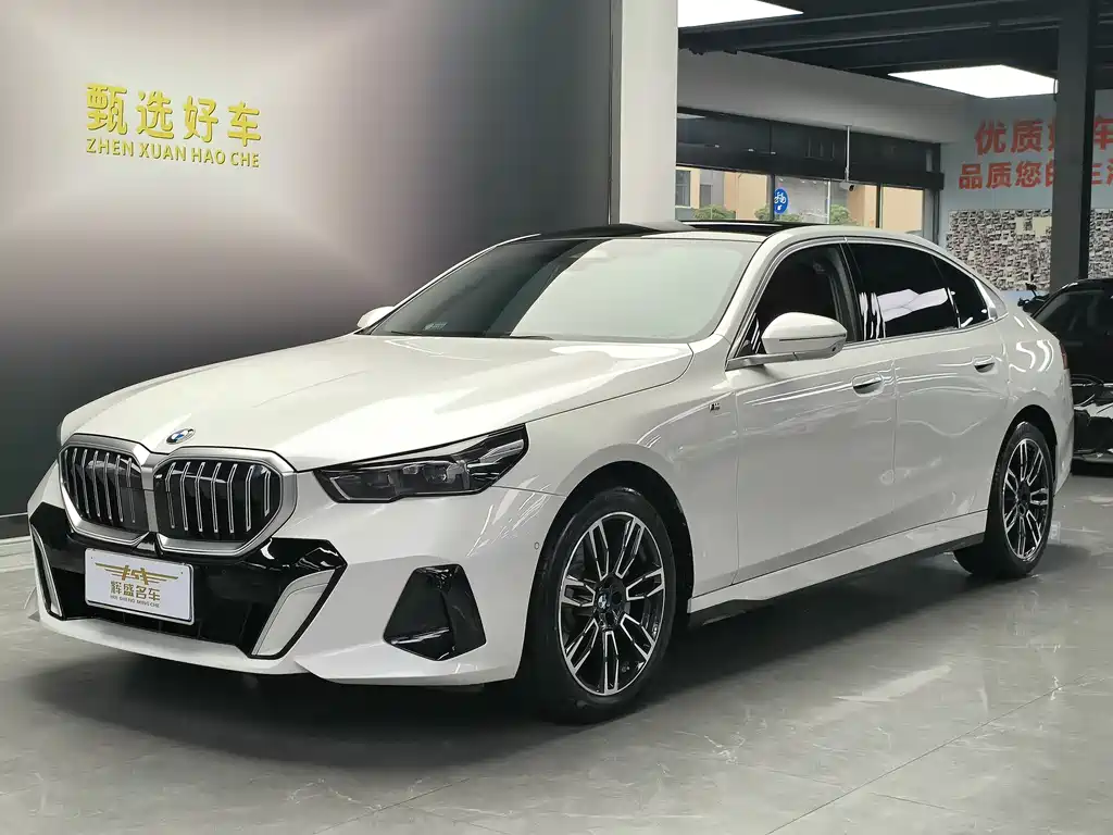 BMW 5 Series 2024