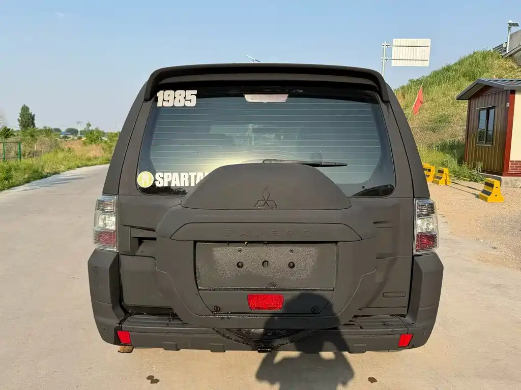 Mitsubishi V97 2020 3.8L AT