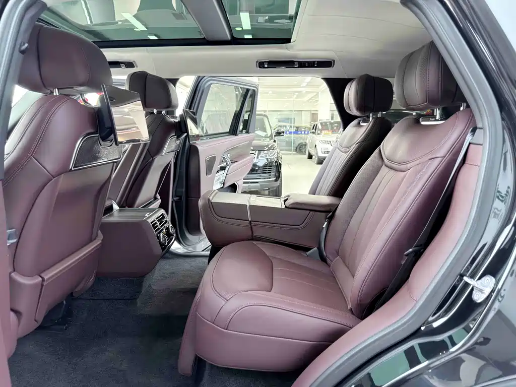 Land Rover Range Rover — миниатюра 6